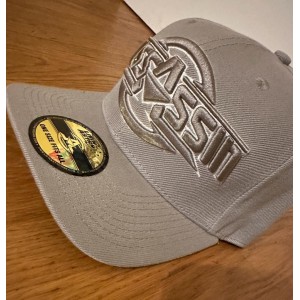 Cap Assassin Grise 3D